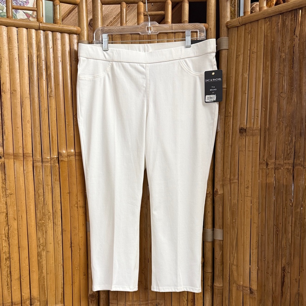 Zac & Rachel Classic White Capri Pants Size L. NWT